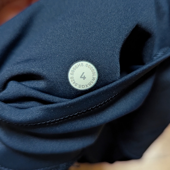 Lululemon Fast and Free high rise 25” legging Size 4, True Navy. *LIKE NEW* - Picture 6 of 6